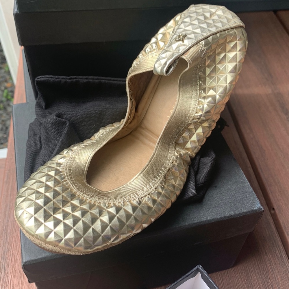 Yosi Samra pure gold foldable ballet flats in EUC size 6